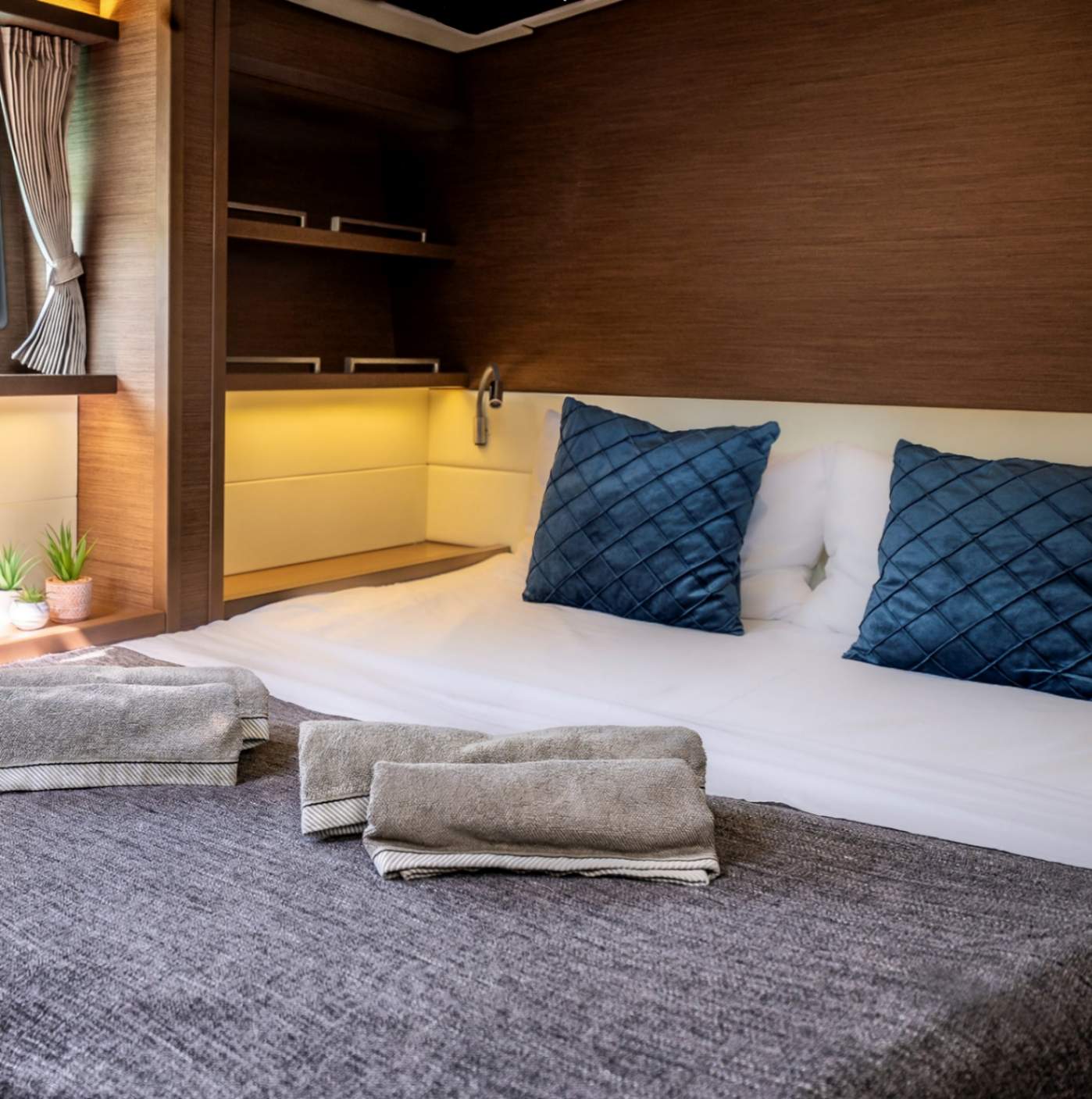 Guest Cabin Stern Port